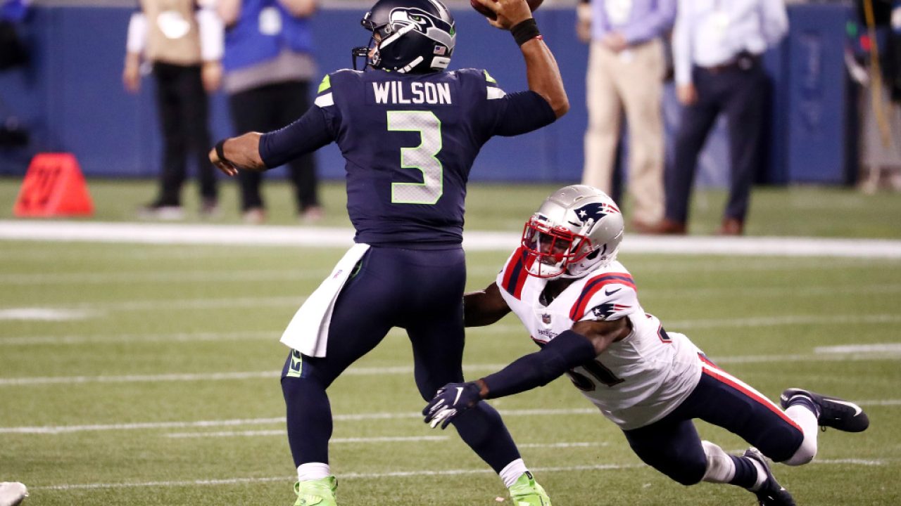 Seattle Seahawks' Russell Wilson makes adjustment, then shreds the