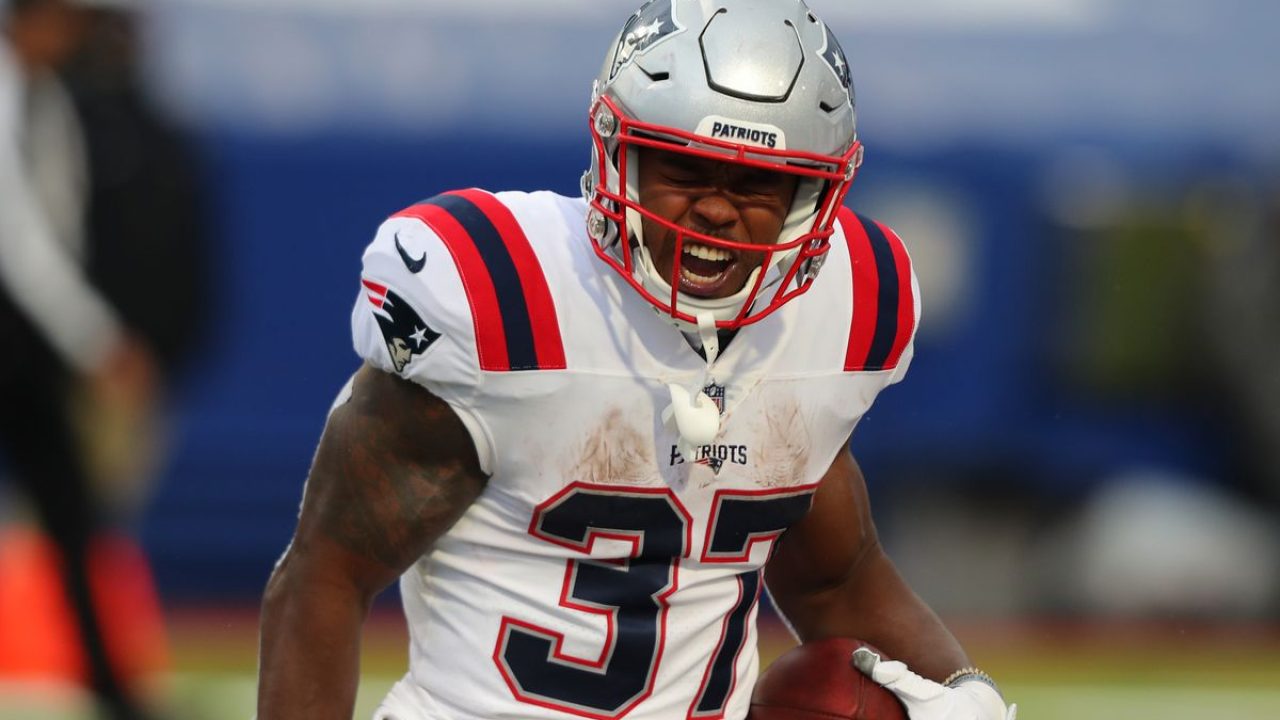 Damien Harris, Shaq Mason did not participate at Patriots' 1st practice in  Week 6