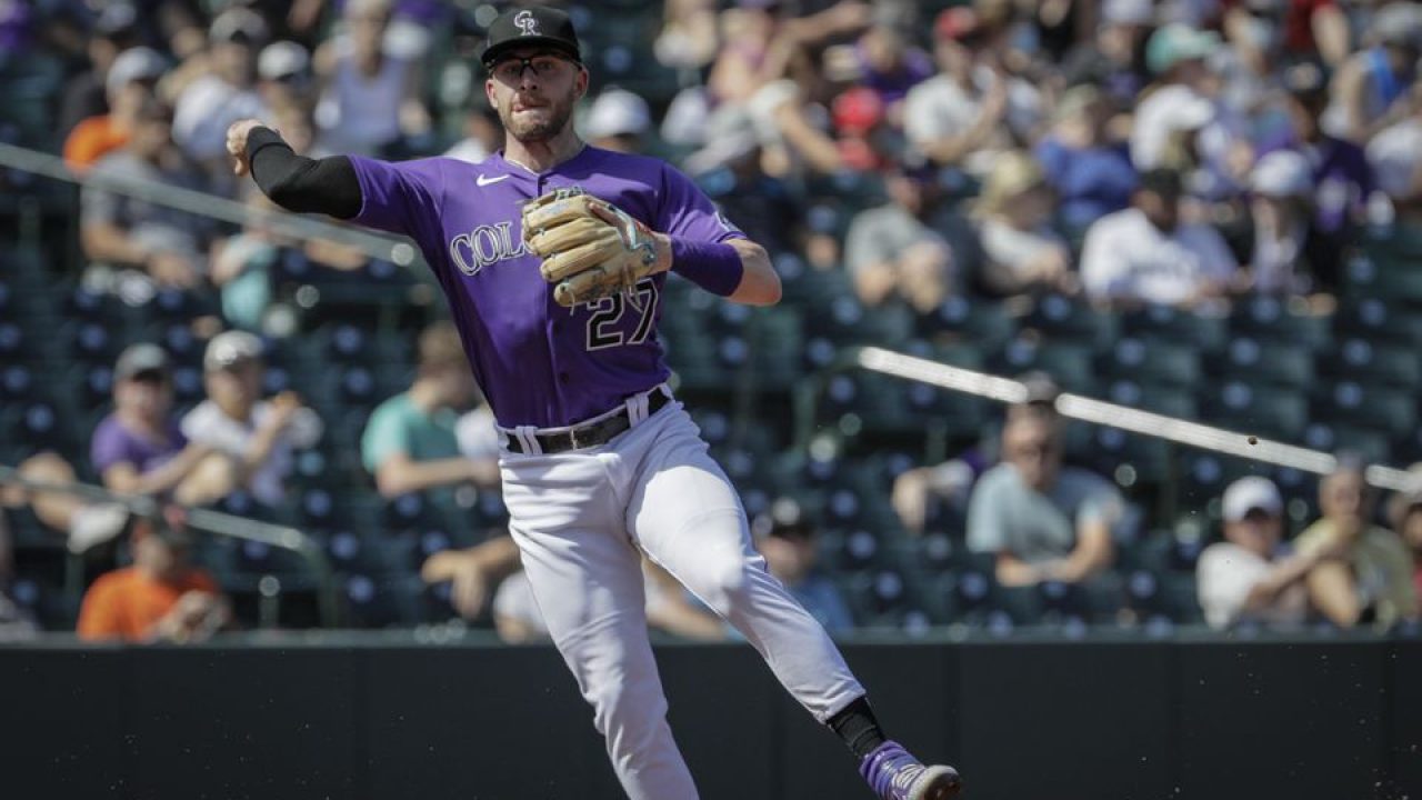 Red Sox sign Trevor Story to six-year, $140M deal