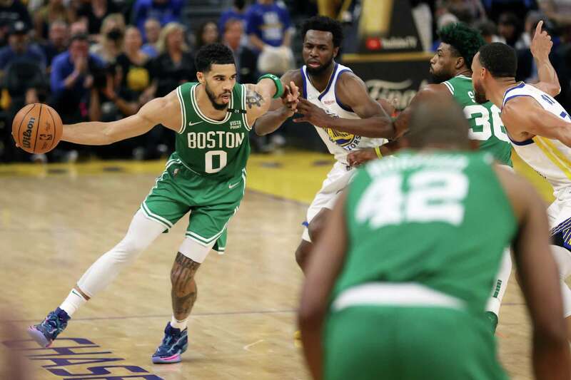 Celtics Beat Warriors, Despite Off Night From Jayson Tatum - The New York  Times