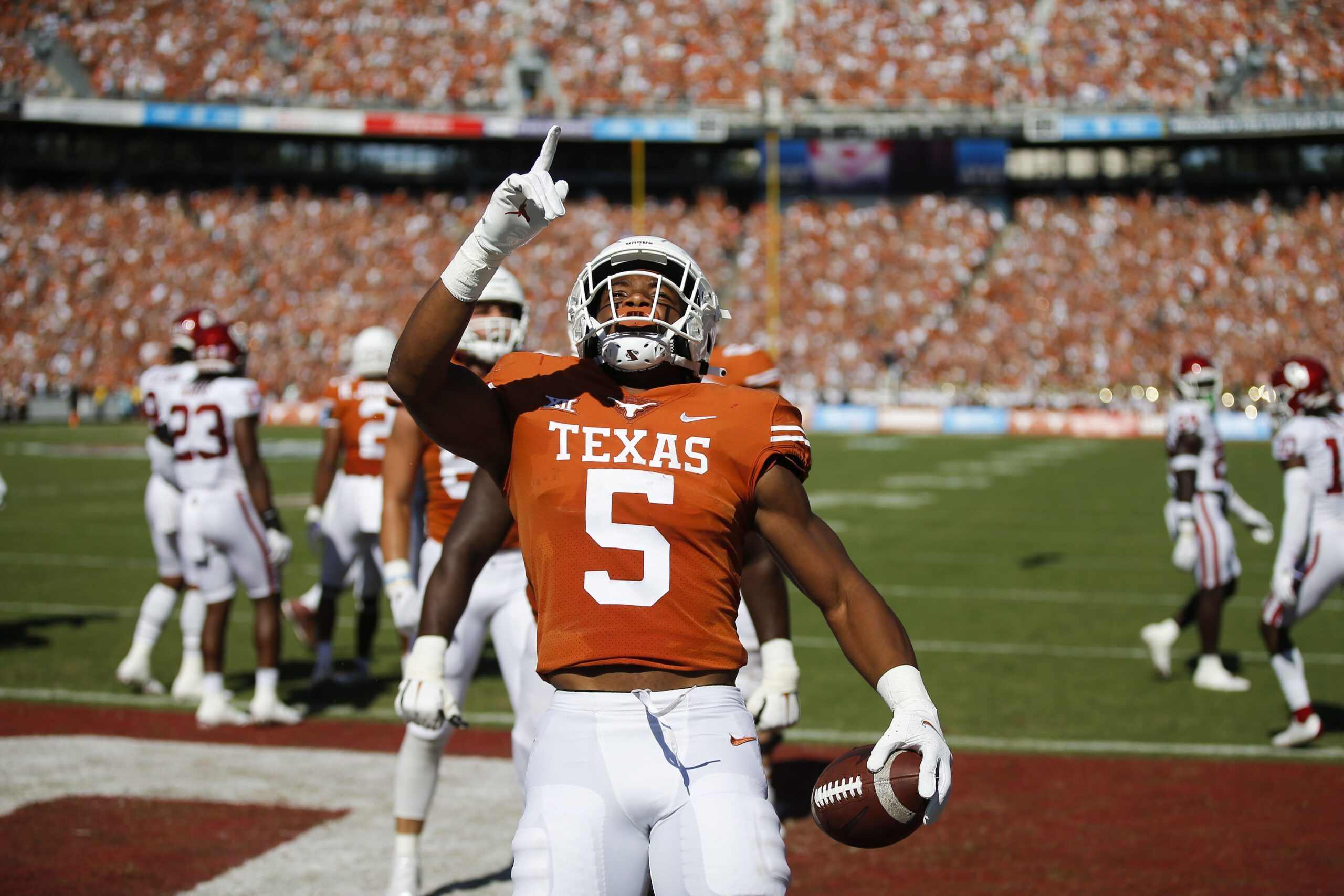 Reddit thinks Bears pick Texas RB Bijan Robinson in NFL Draft