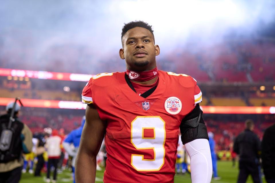 Wide receiver JuJu Smith-Schuster leaves Chiefs, agrees to 3-year deal with  Patriots