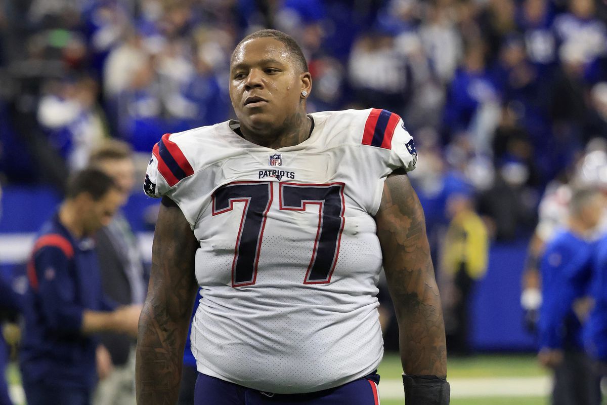 Nick Cattles Rips Patriots Tackle Trent Brown - CLNS Media